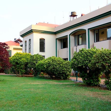 Aveda Blue Country Resort Panchgani Exterior photo
