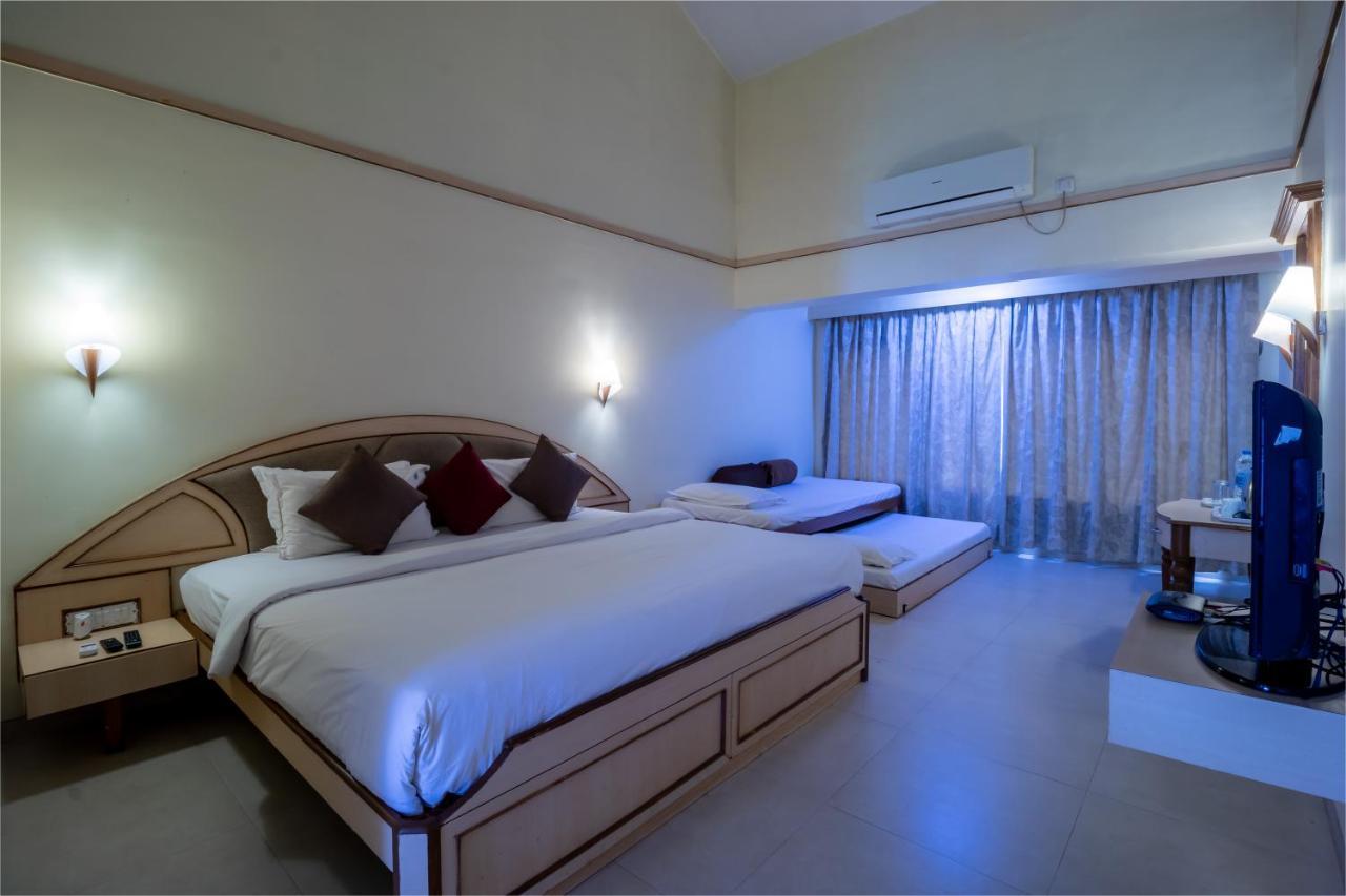 Aveda Blue Country Resort Panchgani Exterior photo