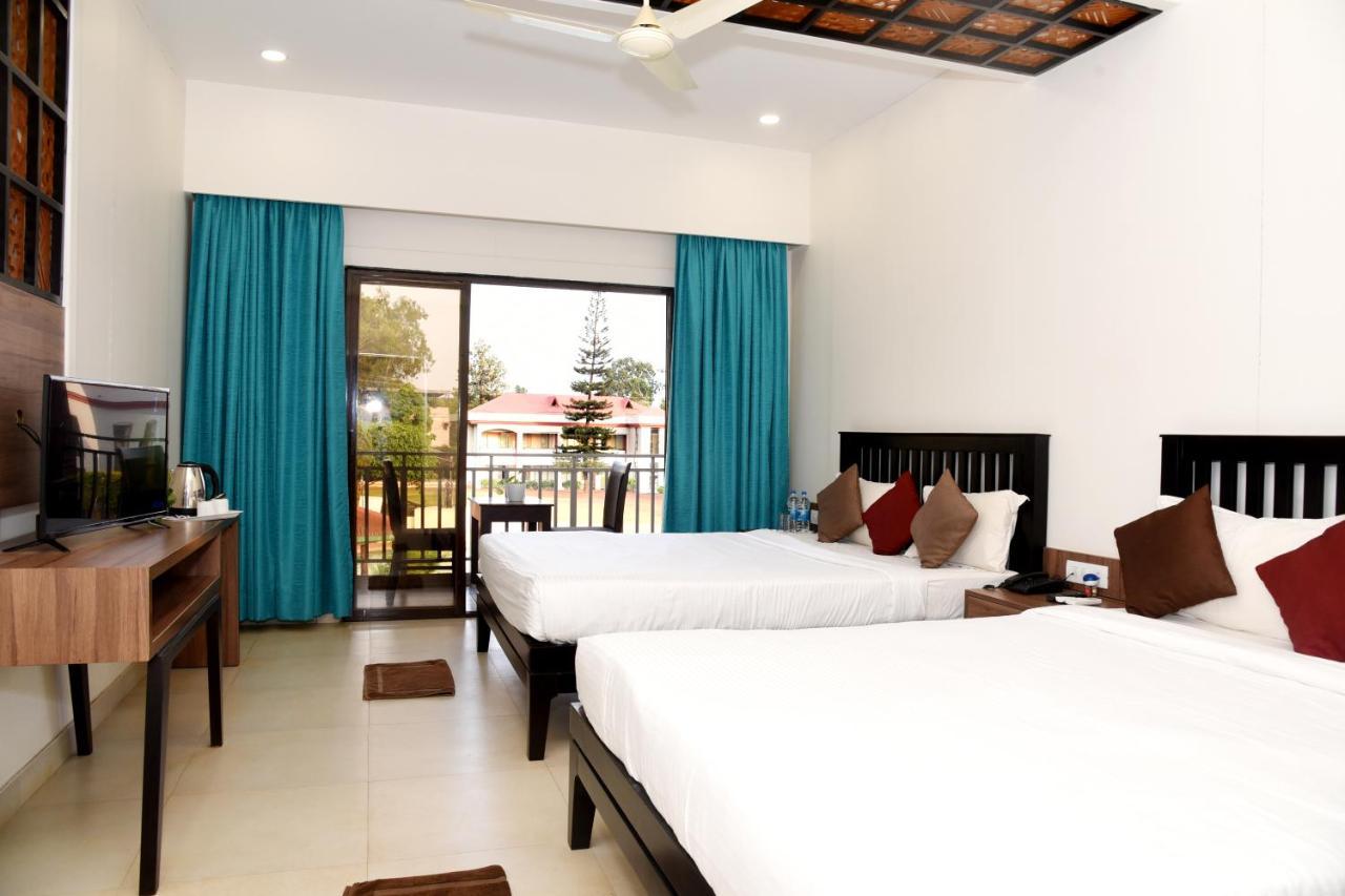 Aveda Blue Country Resort Panchgani Exterior photo
