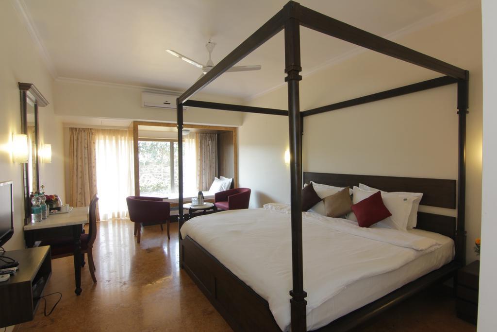 Aveda Blue Country Resort Panchgani Exterior photo