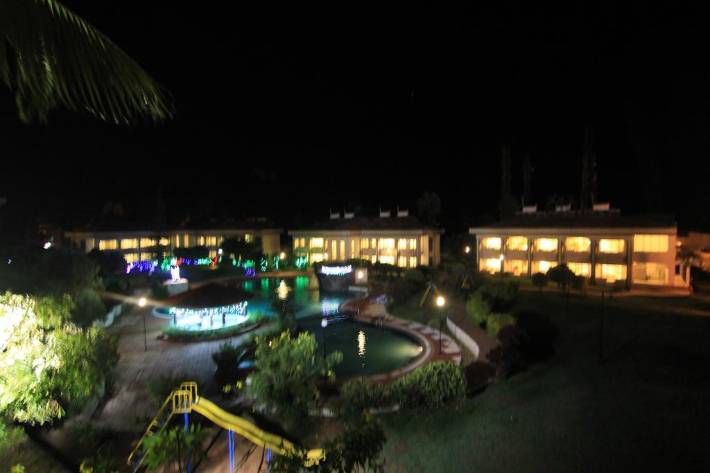 Aveda Blue Country Resort Panchgani Exterior photo