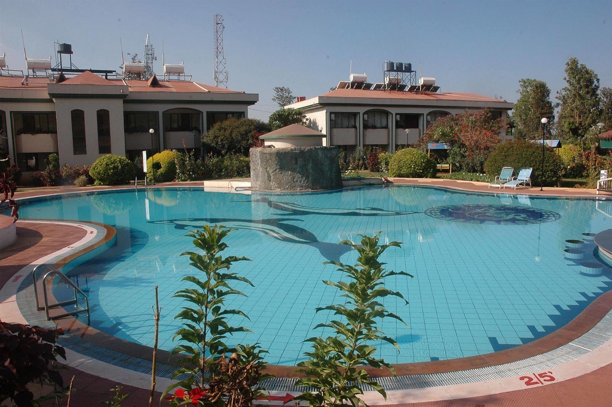 Aveda Blue Country Resort Panchgani Exterior photo