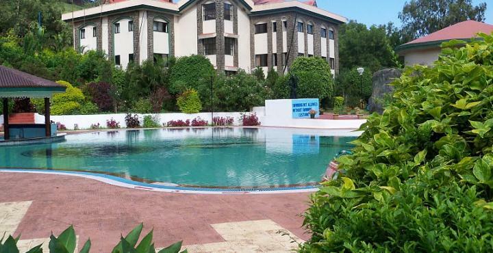 Aveda Blue Country Resort Panchgani Exterior photo